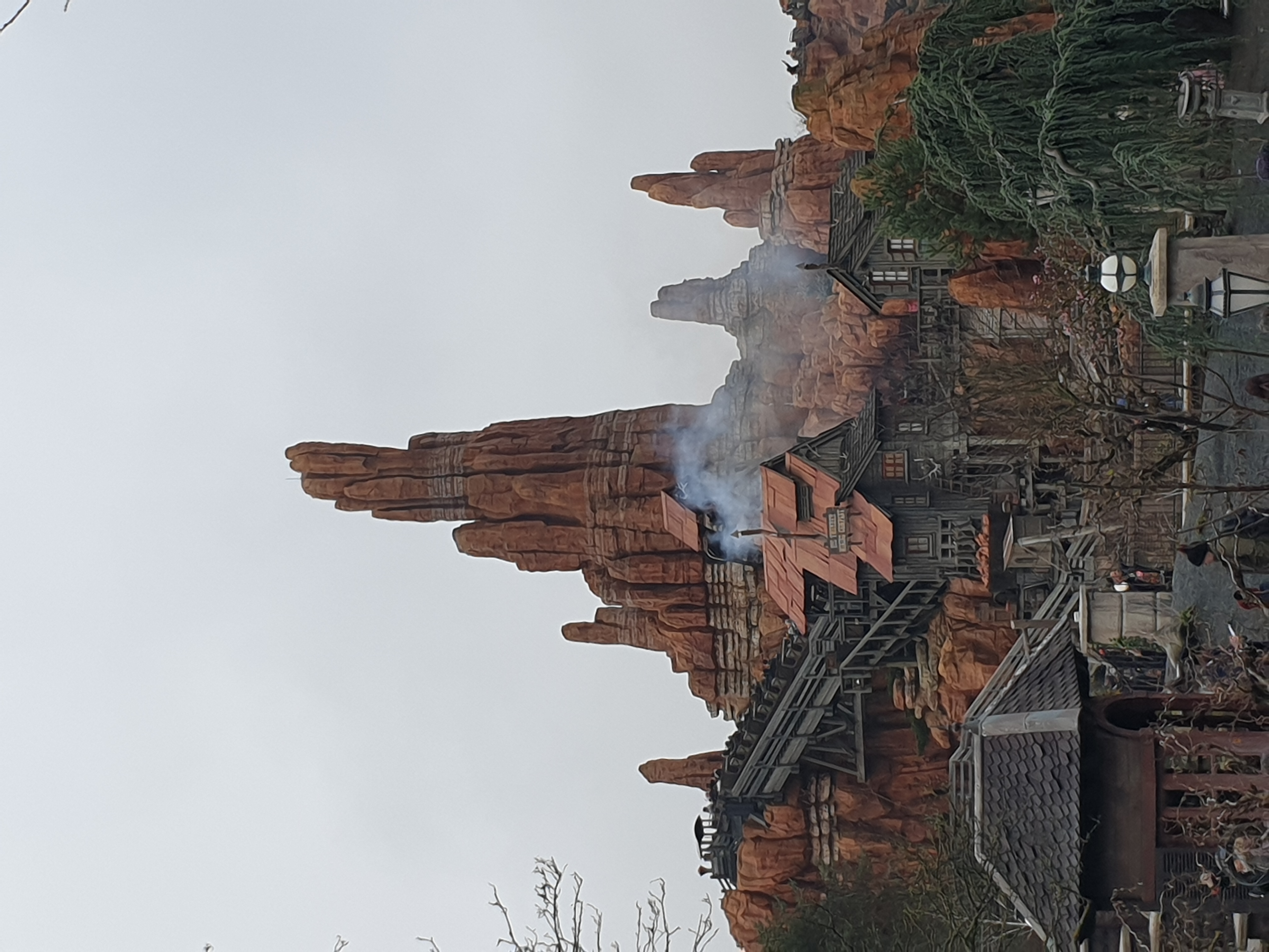 L'Attraction de Big Thunder Mountain à Disneyland, Marne-la-Valée, en France